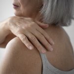 Shoulder Pain That Won’t Go Away: When It’s Time to See a Chiropractor in Edmonton